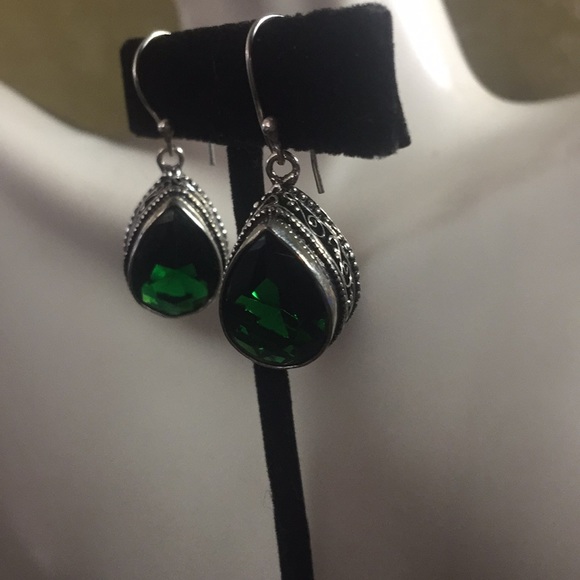 NEW artisan dark green quartz dangle earrings - Picture 11 of 11